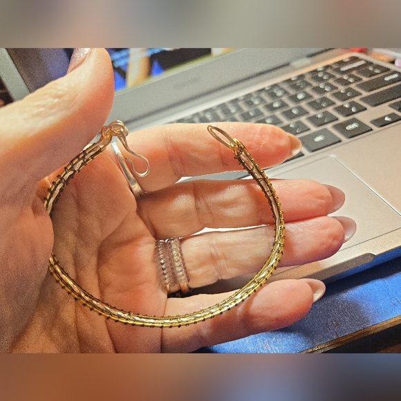 HAND CRAFTED Mixed-Metal Bangle: Silver Celtic Twist with Gold & Bronze Accents - Picture 4 of 15